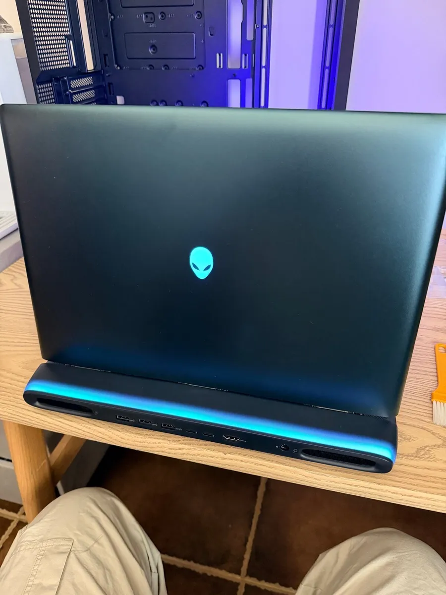 Alienware Area-51 16 5080 (2026) - Image 2