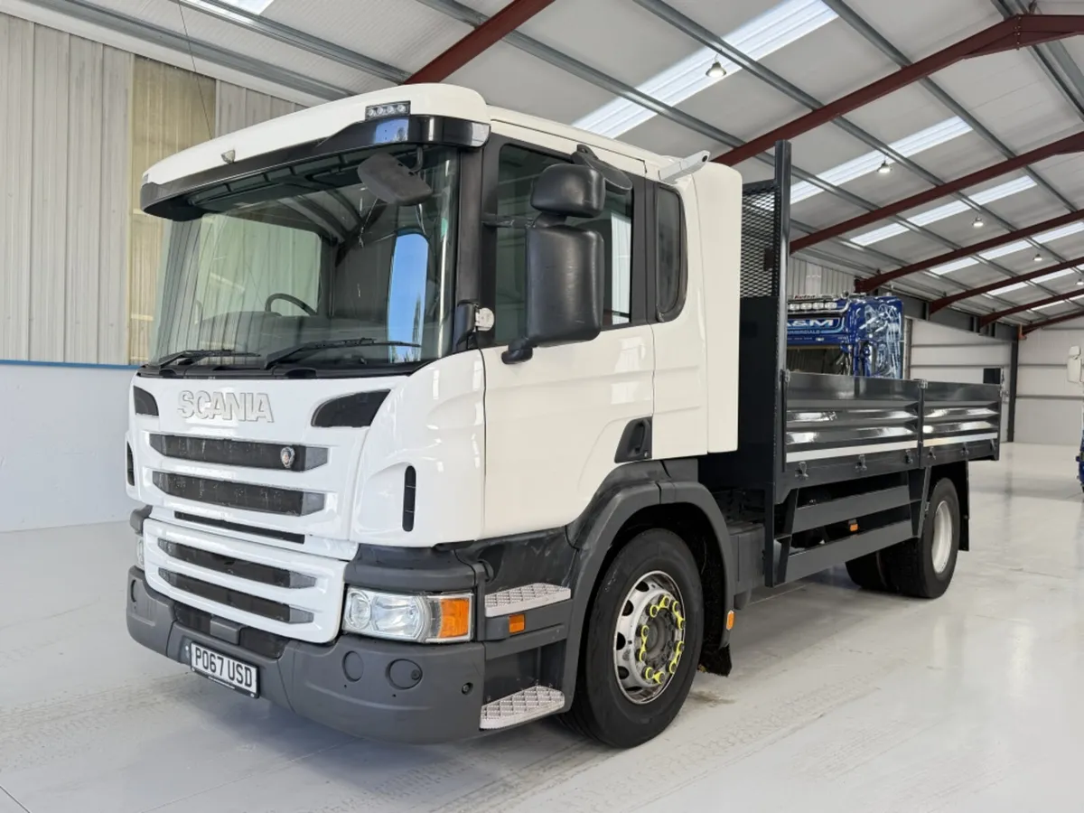 2017 SCANIA P250 18T TIPPER - Image 2