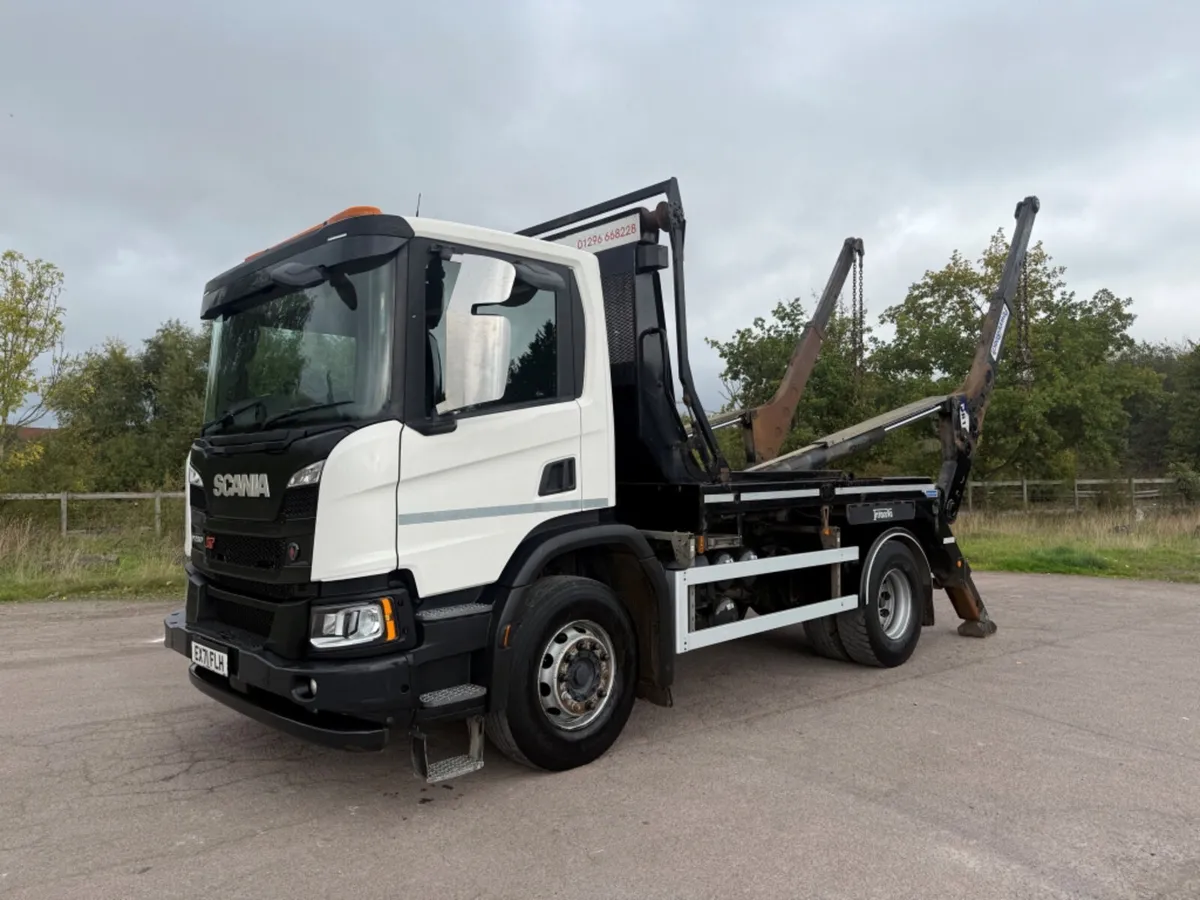 2021 SCANIA P280 XT SKIP LOADER - Image 3