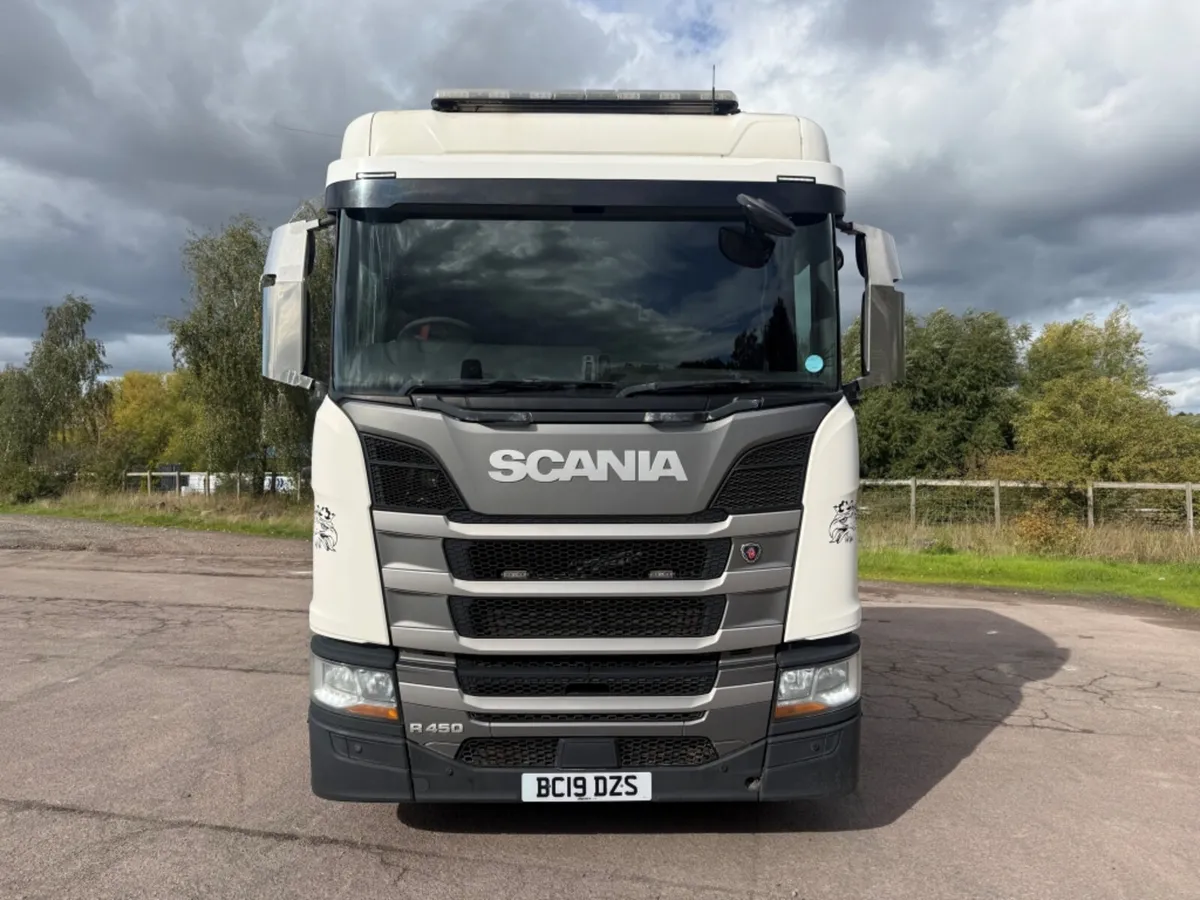 2019 SCANIA R450 NORMAL CAB - Image 2