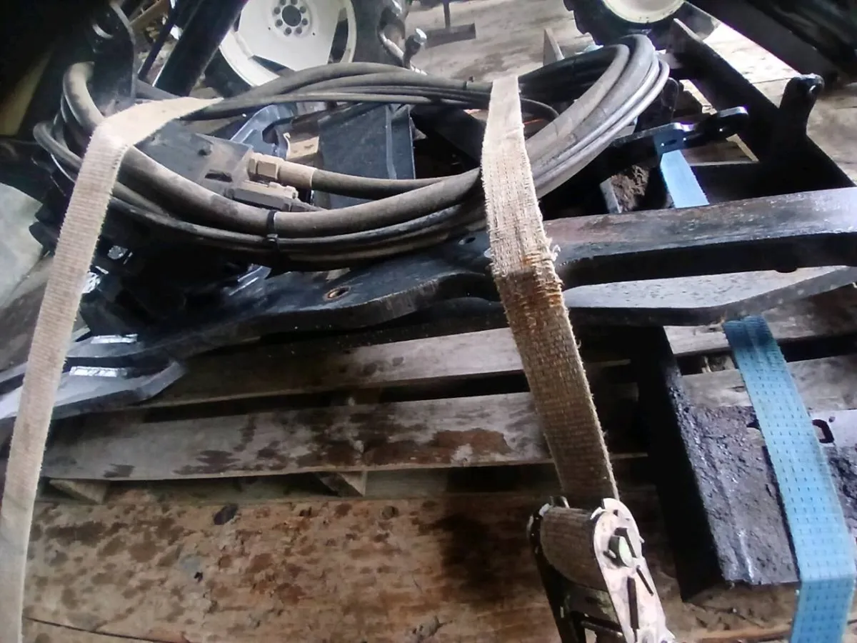 Quickie loader Q55 4wd brackets Claas 510 - Image 2