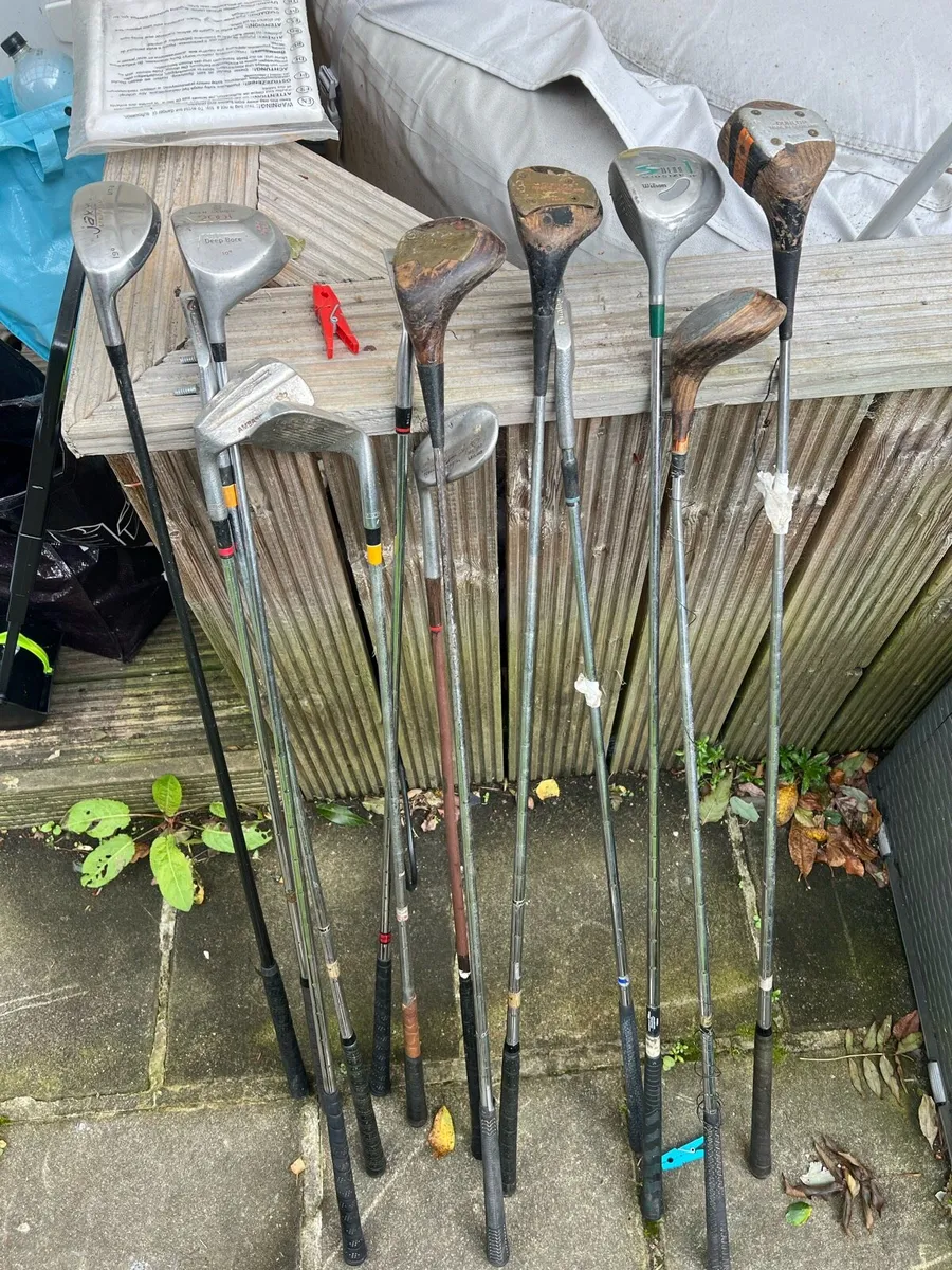 Left hand vintage golf clubs - Image 1