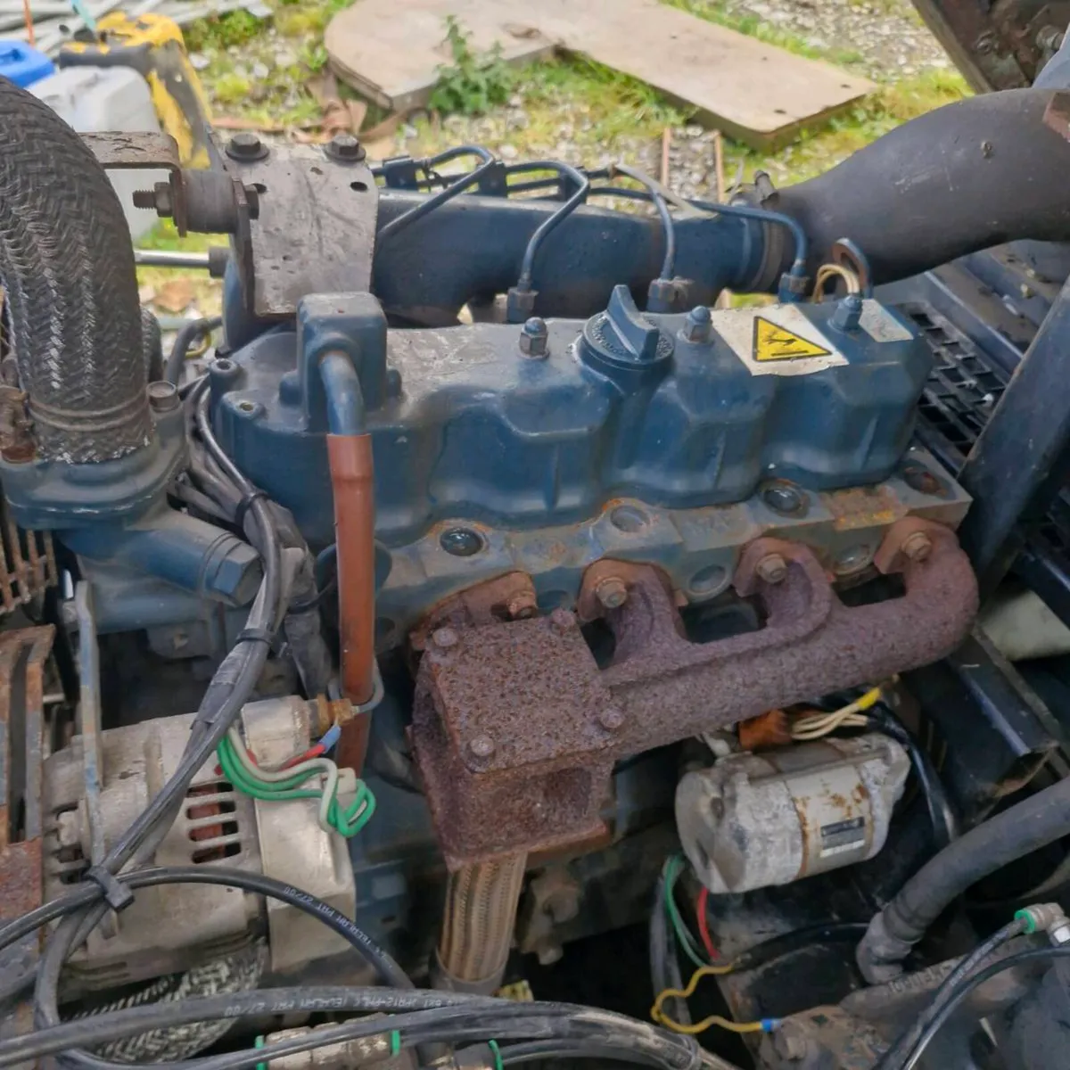 Kubota 4 cylinder engine - Image 4