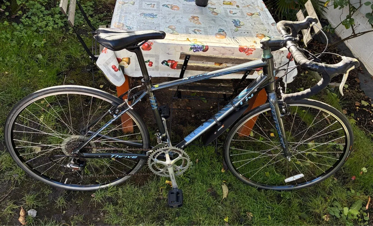 Racing bike - Image 1