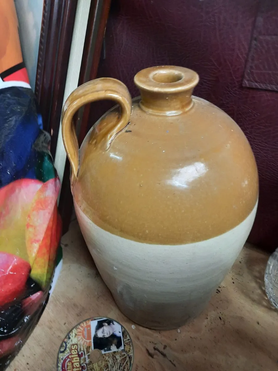 Antique stoneware croc - Image 2