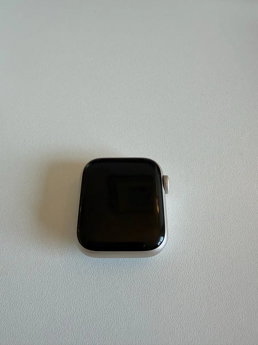 Apple Watch SE (2nd gen) GPS+CELLULAR - Image 1