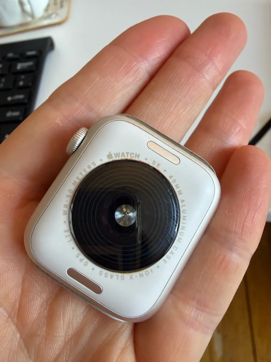 Apple Watch SE (2nd gen) GPS+CELLULAR - Image 2