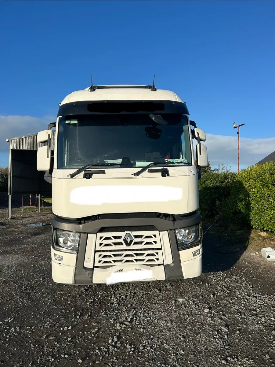 Renault T range - Image 1