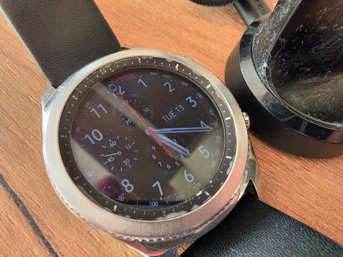 Samsung Gear S3 Classic Smartwatch - Silver - Image 2