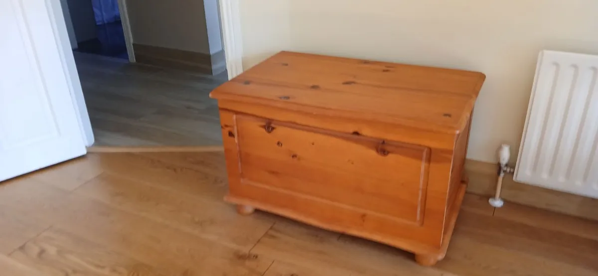 Pine Chest/ Otterman - Image 3