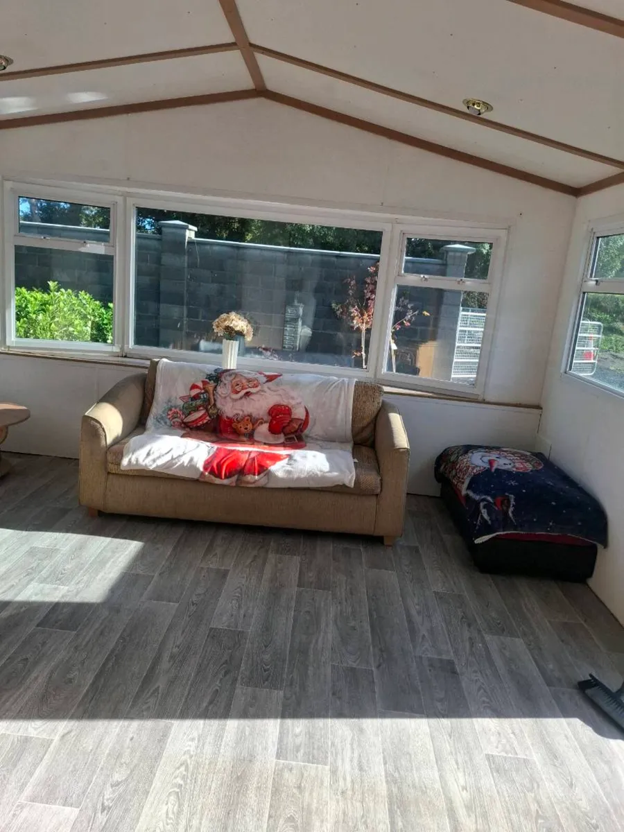 40ft x 14ft Roadmaster Chalet. Winter Packed - Image 3