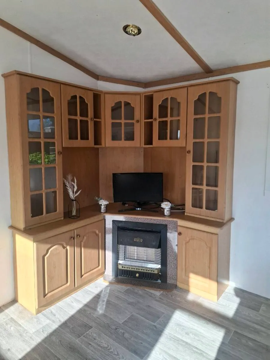 40ft x 14ft Roadmaster Chalet. Winter Packed - Image 4