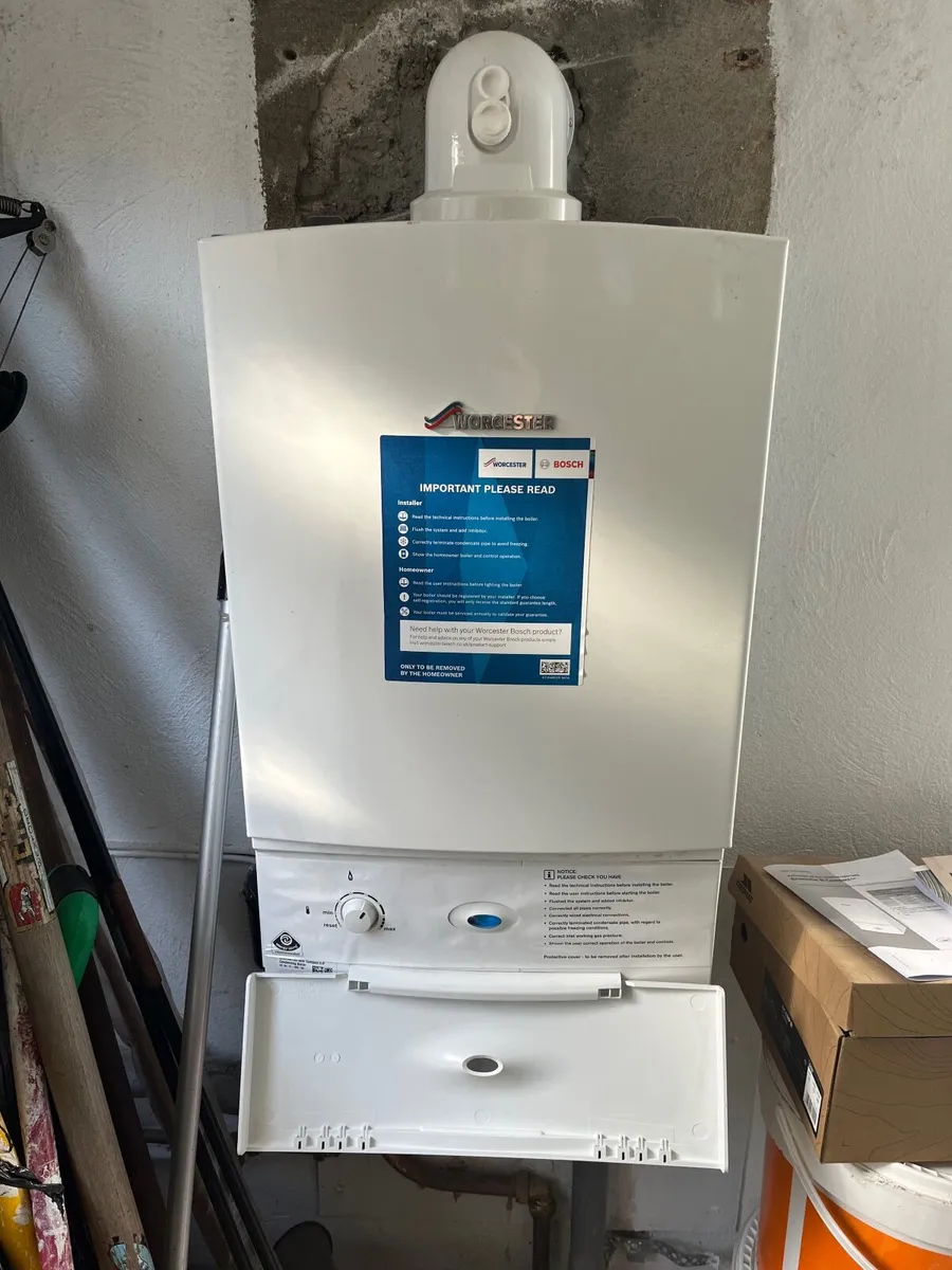 Worcester Bosch Gas Condensing Boiler 30ri - Image 1