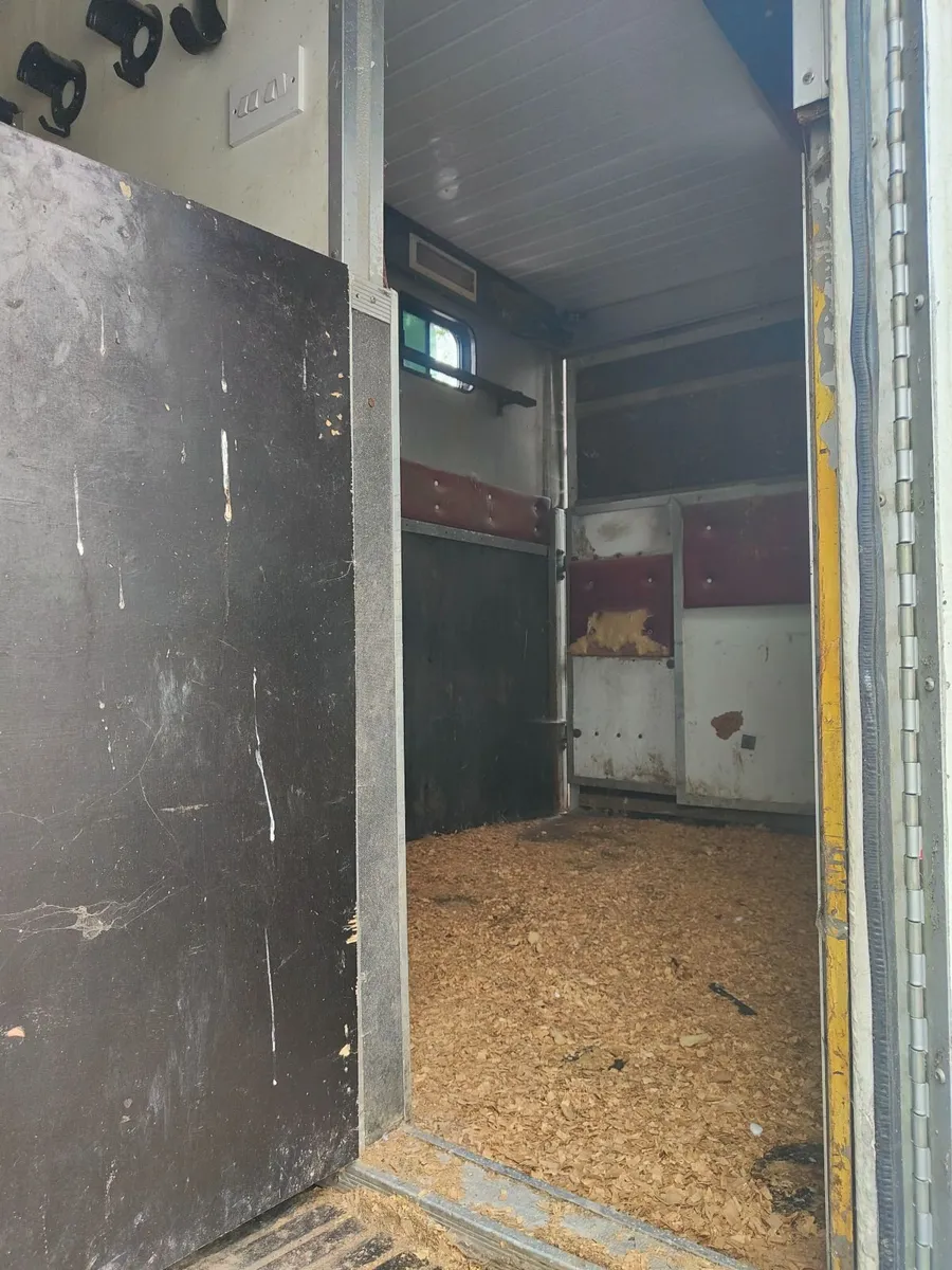 Horse lorry - Image 4