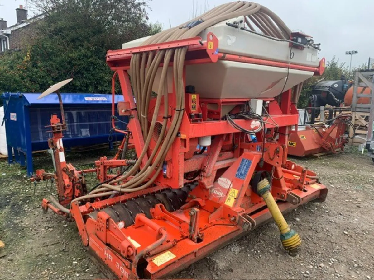 KUHN HR3003 P/HARROW + RAUCH PNEUMATIC AIR DRILL - Image 4