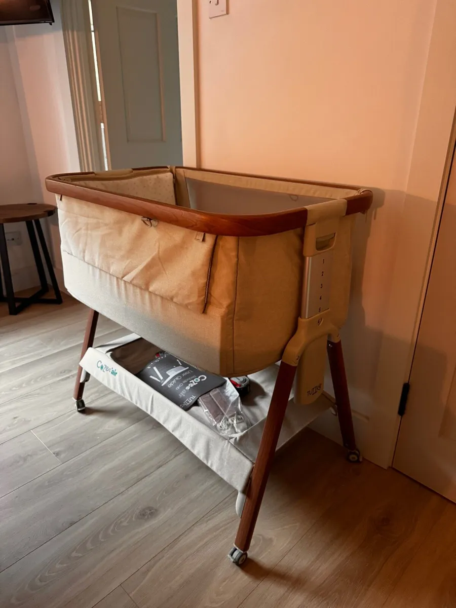 Tutti Bambini CoZee Bedside Crib - Image 2