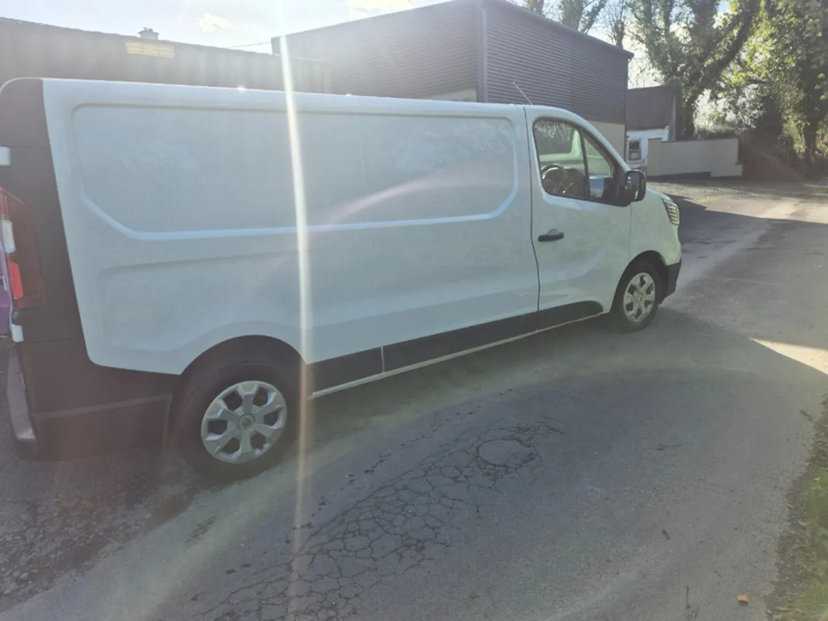 Renault Trafic LL30 BLUE DCI 130 BUSIN - Image 4