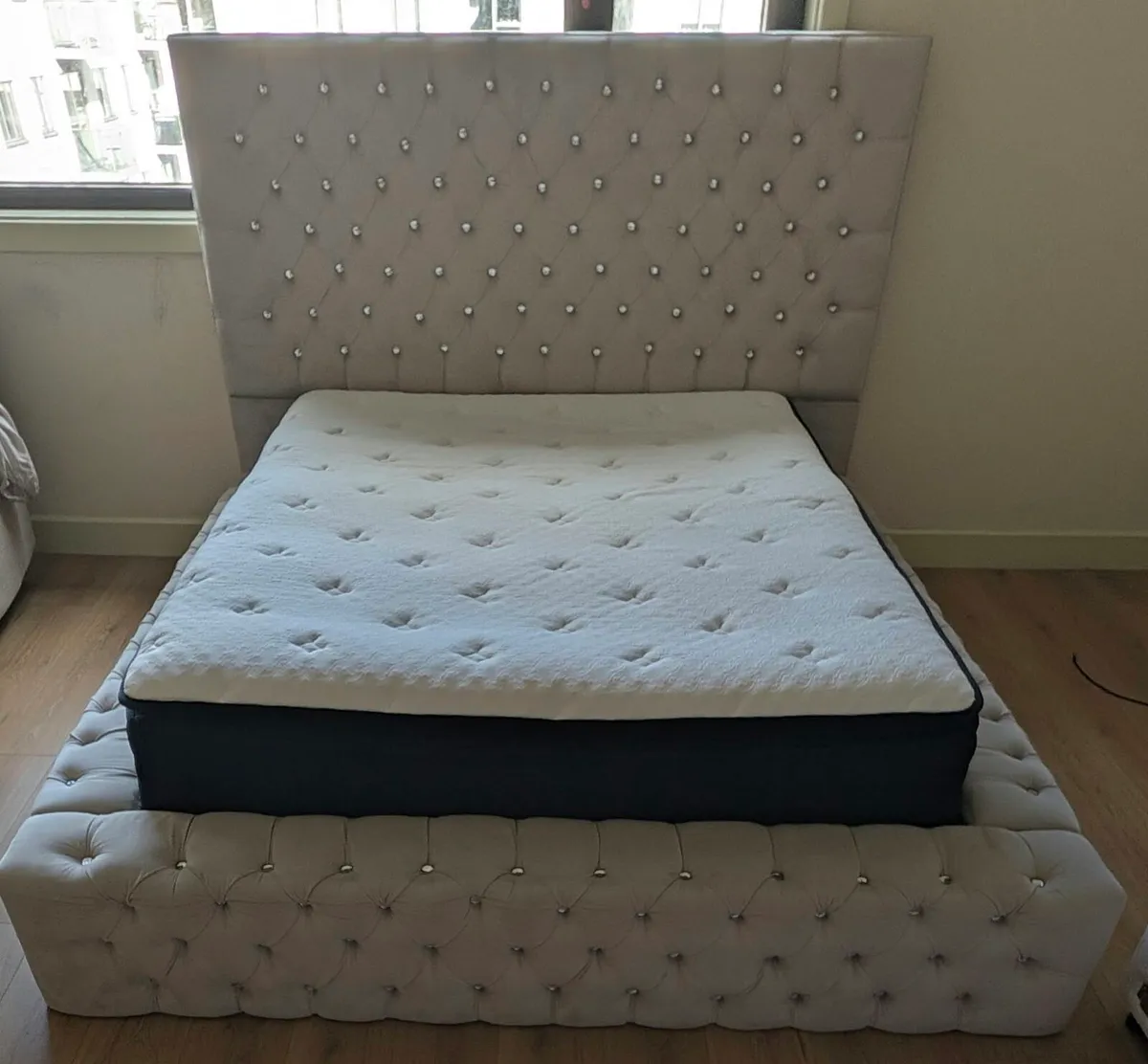King size bed with mattress