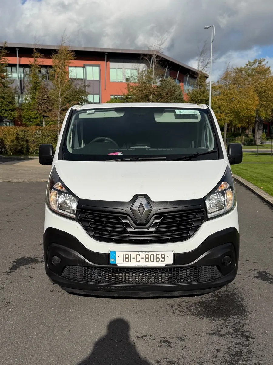 Renault traffic DEPOSIT TAKEN - Image 3