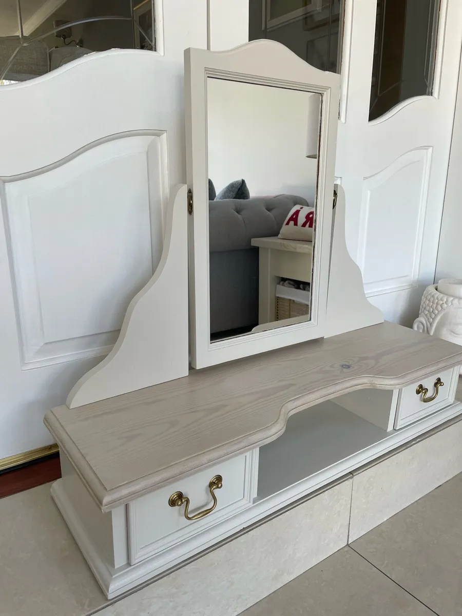 Dressing Table Mirror - Image 3