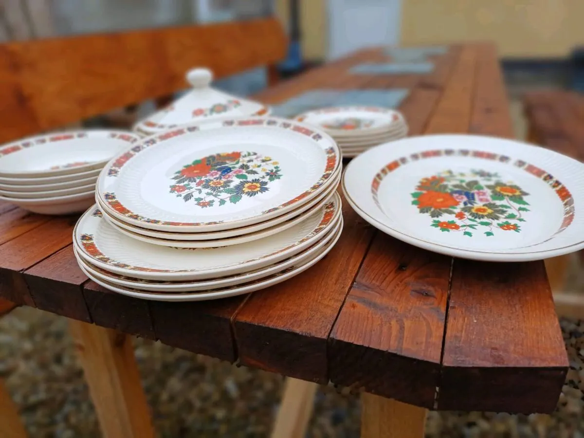 1970s Carrigdhoun Pottery Dinner Set - Image 3
