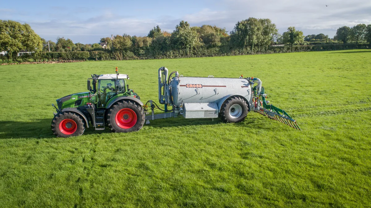 2750 Galvanised Tanker (Grant Spec) - Image 1