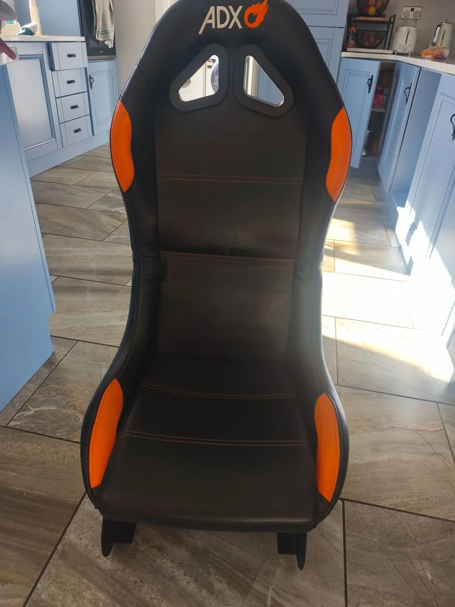Gaming chair - Image 2