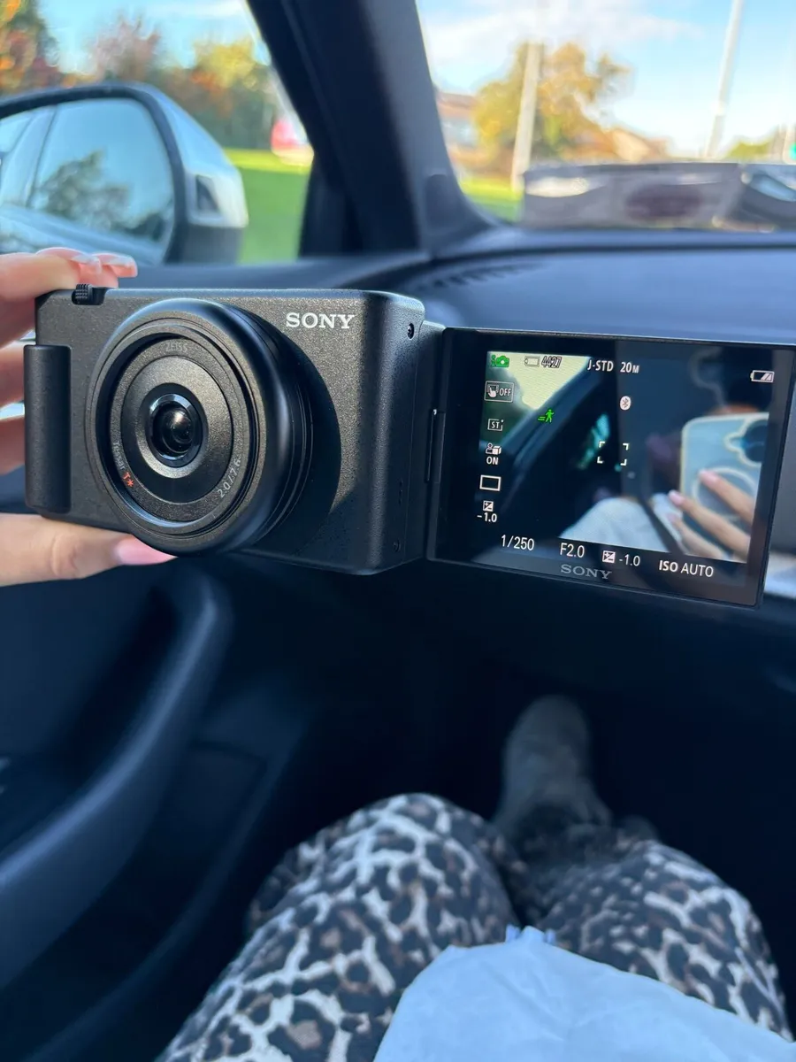 Sony camera - Image 4