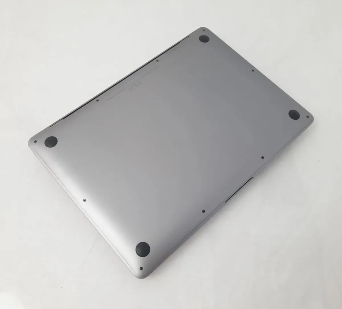 Apple MacBook Air A2179 13" Laptop i5 16GB 256GB - Image 2