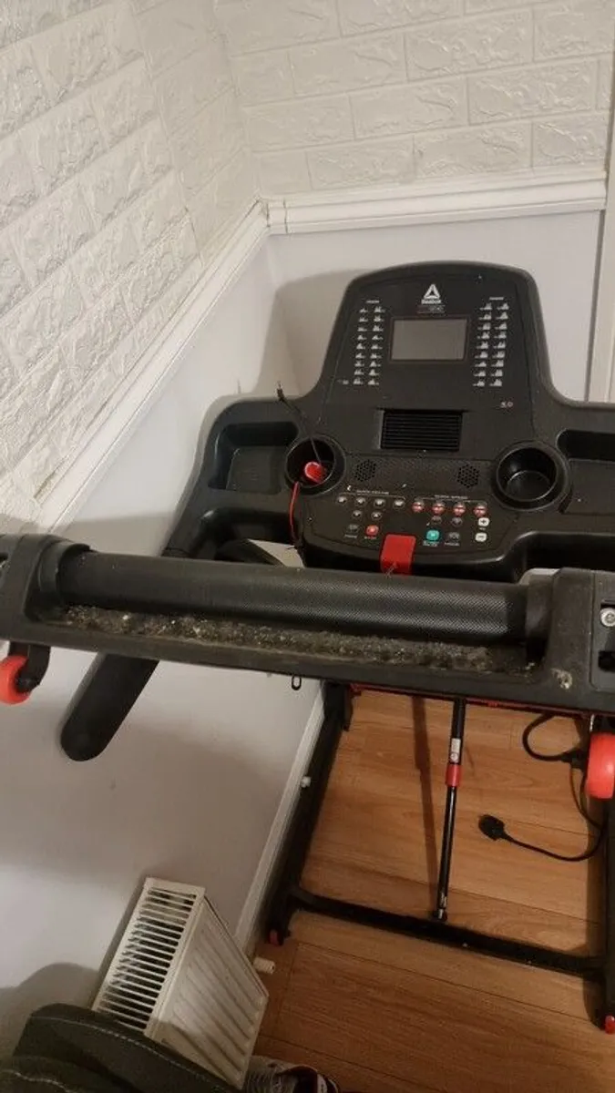 Reebok threadmill  for sale - Image 2