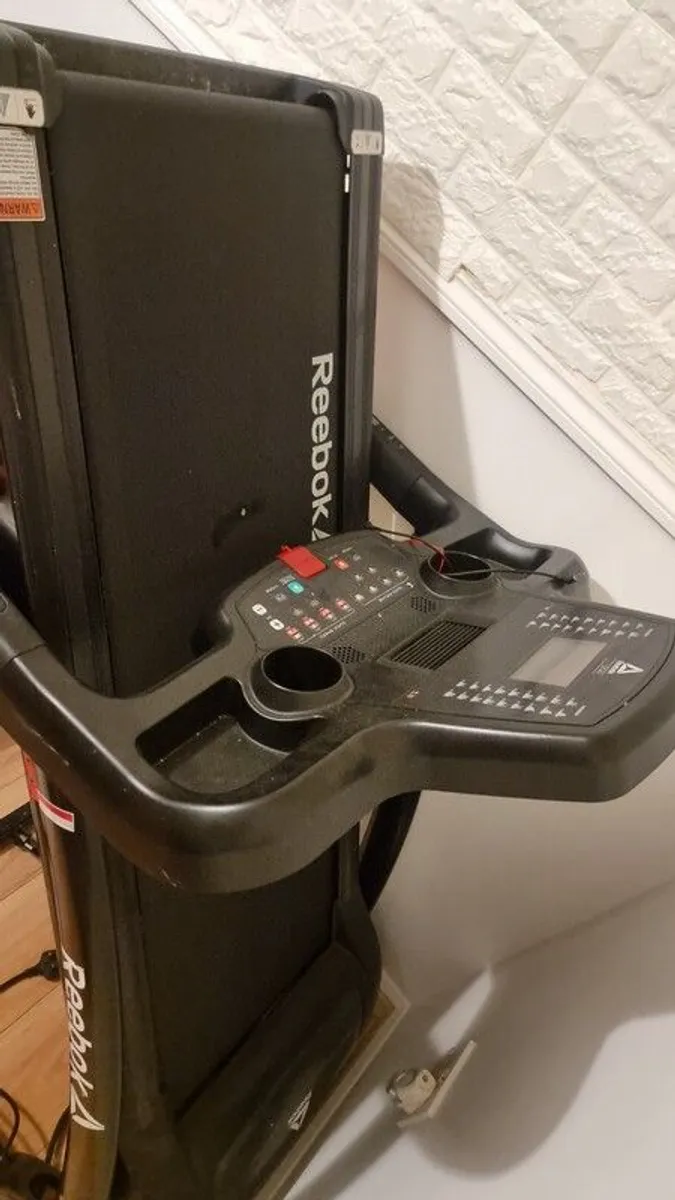 Reebok threadmill  for sale - Image 3