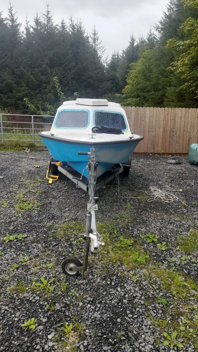 16ft cabin boat. - Image 3