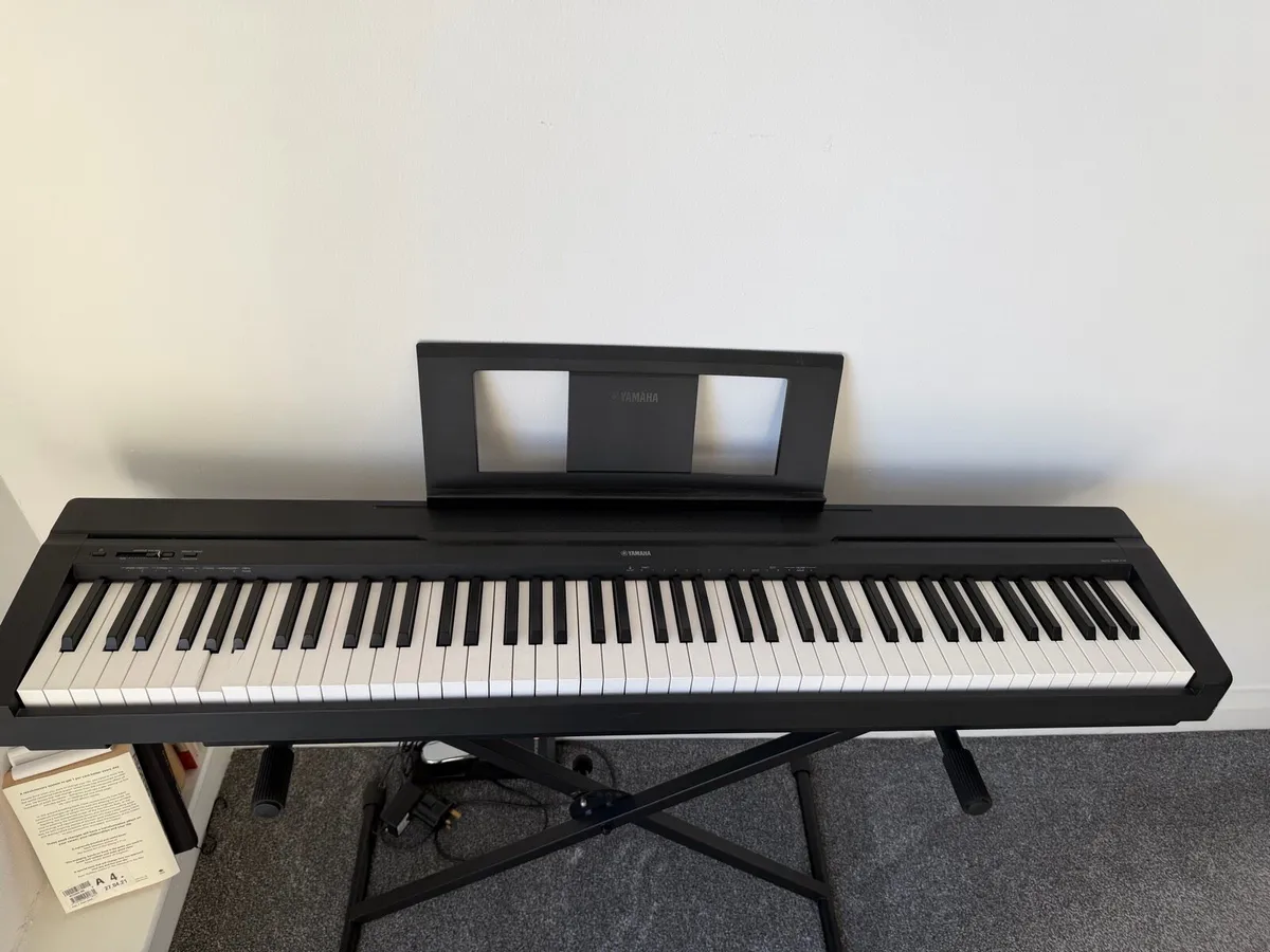 Yamaha P-45B Digital Piano+ Stand - Image 4