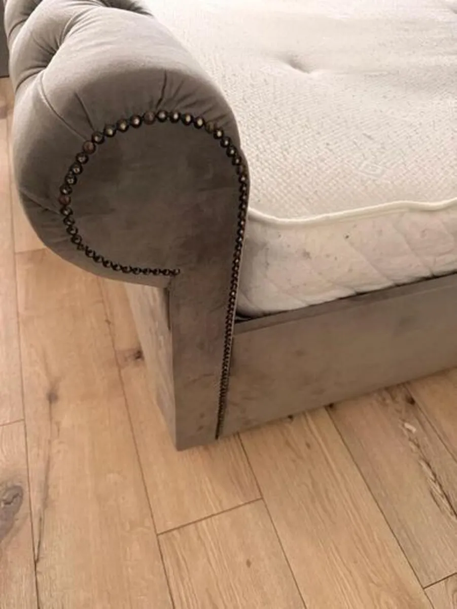 Luxury Grey Velvet Chesterfield-Style Bed with mat - Image 3