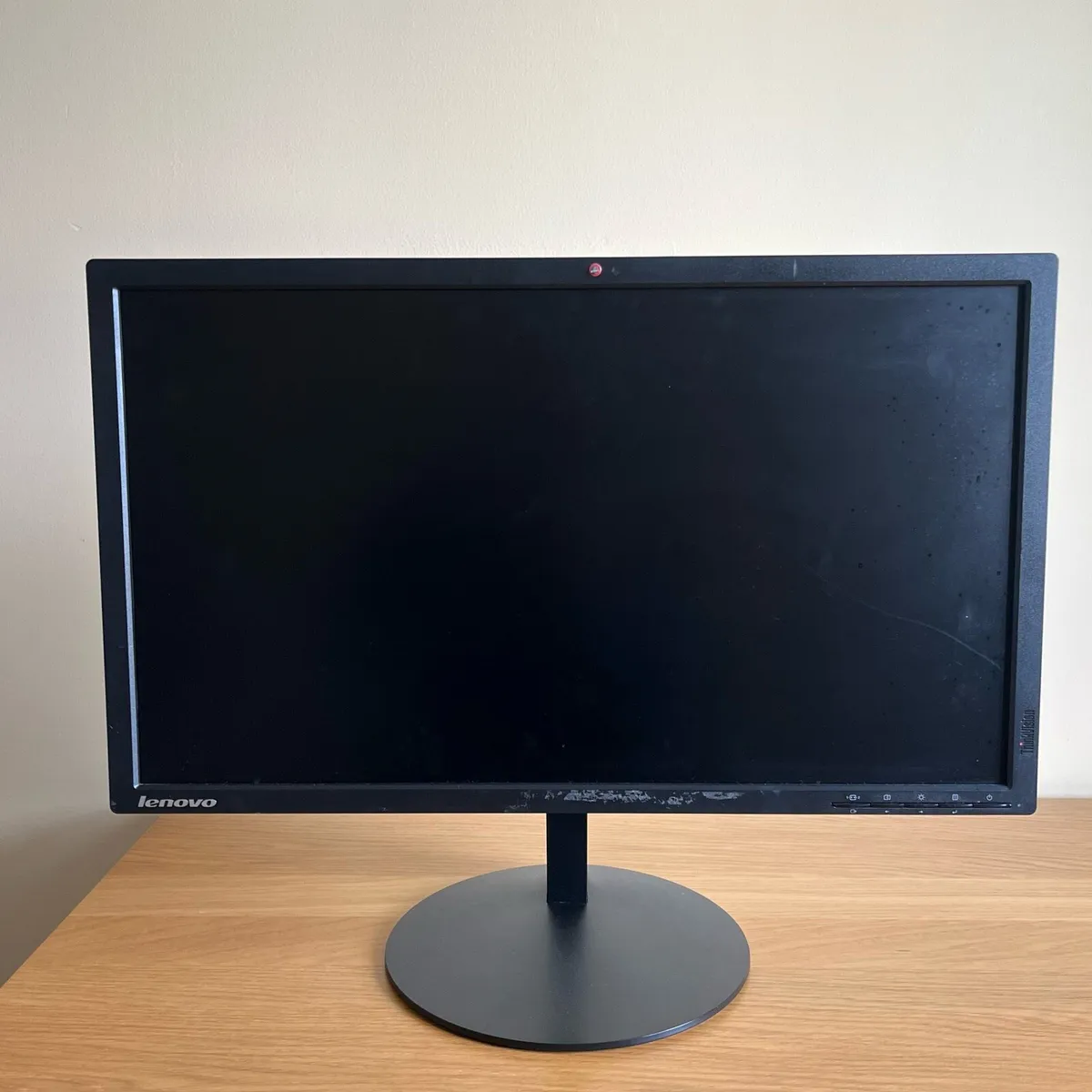 Lenovo ThinkVision Monitor Screen 24” - Image 1