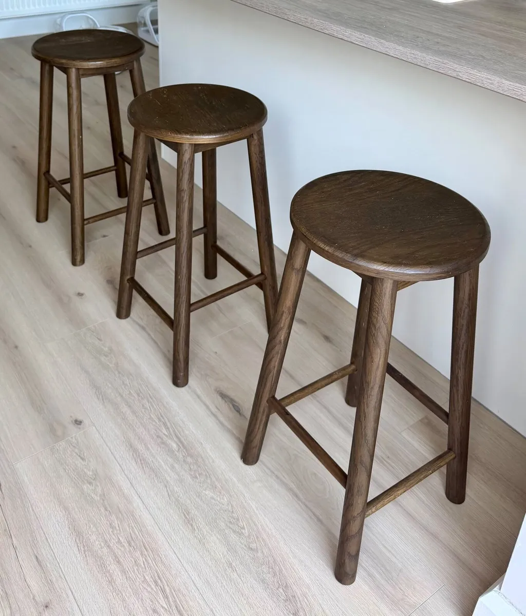 Dining table, chairs, bar stools, rug bundle - Image 2
