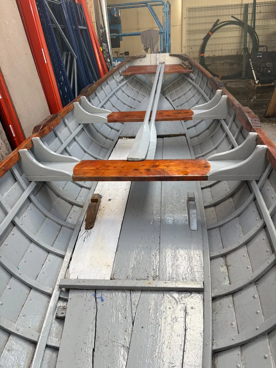 18ft LAKE BOAT - Image 3
