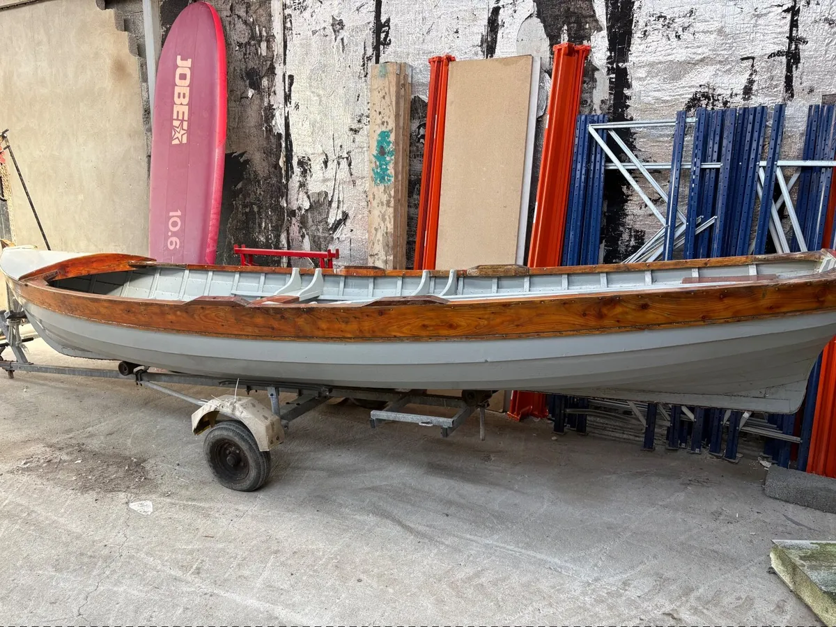 18ft LAKE BOAT - Image 4