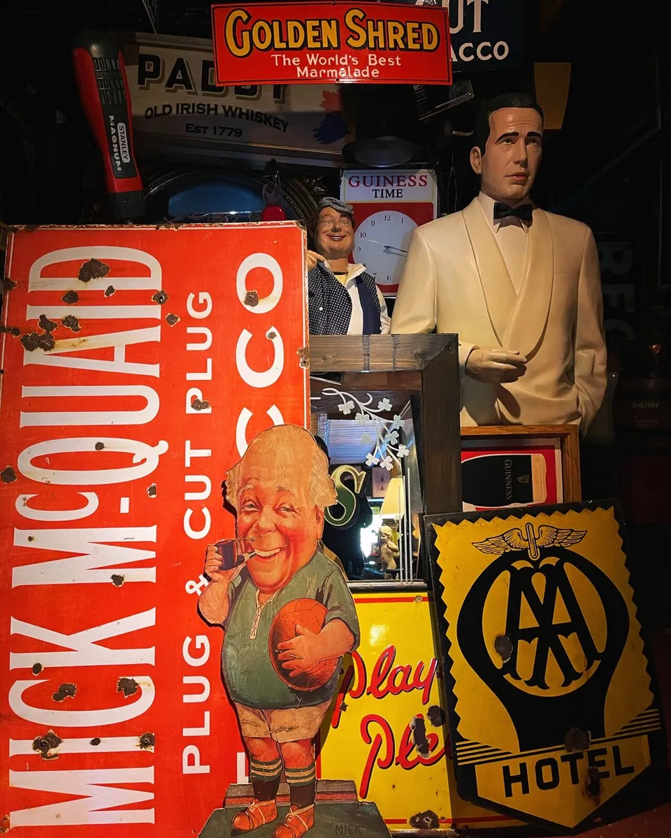 Irish pub memorabilia by gone times - Image 4