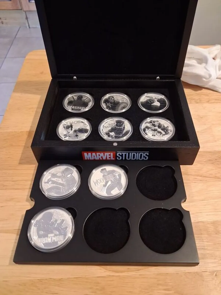 Marvel 1 oz  silver set of 9 coins - Image 1