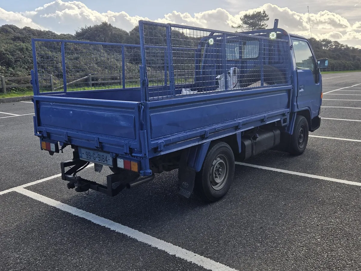 1999 toyota dyna CVRT 04/27 - Image 2
