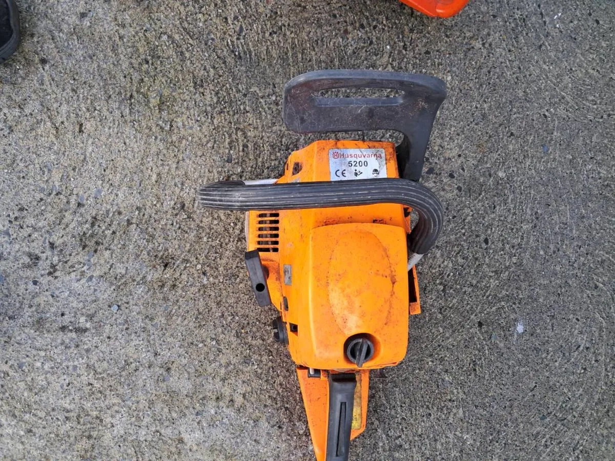2 chainsaws - Image 1