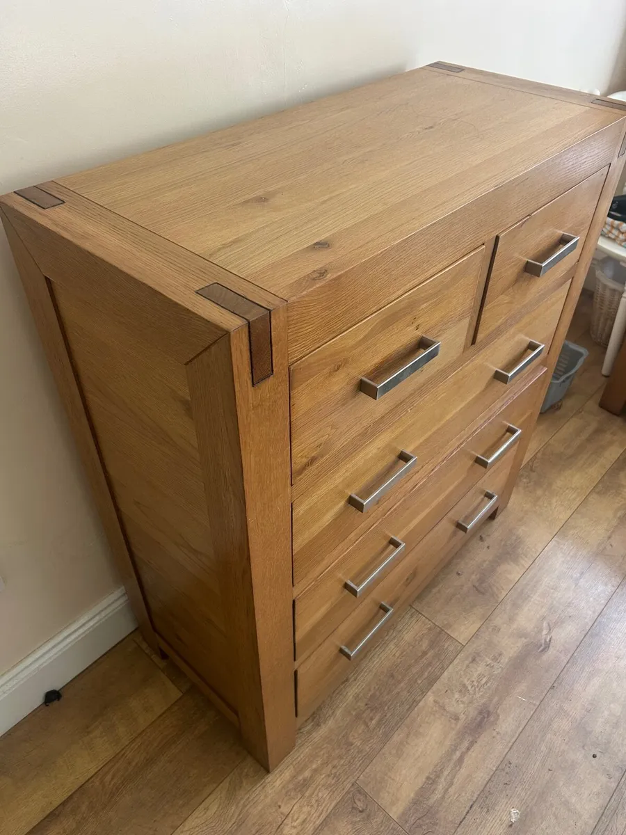 Solid Oak 5 drawer chest of drawers - Image 4