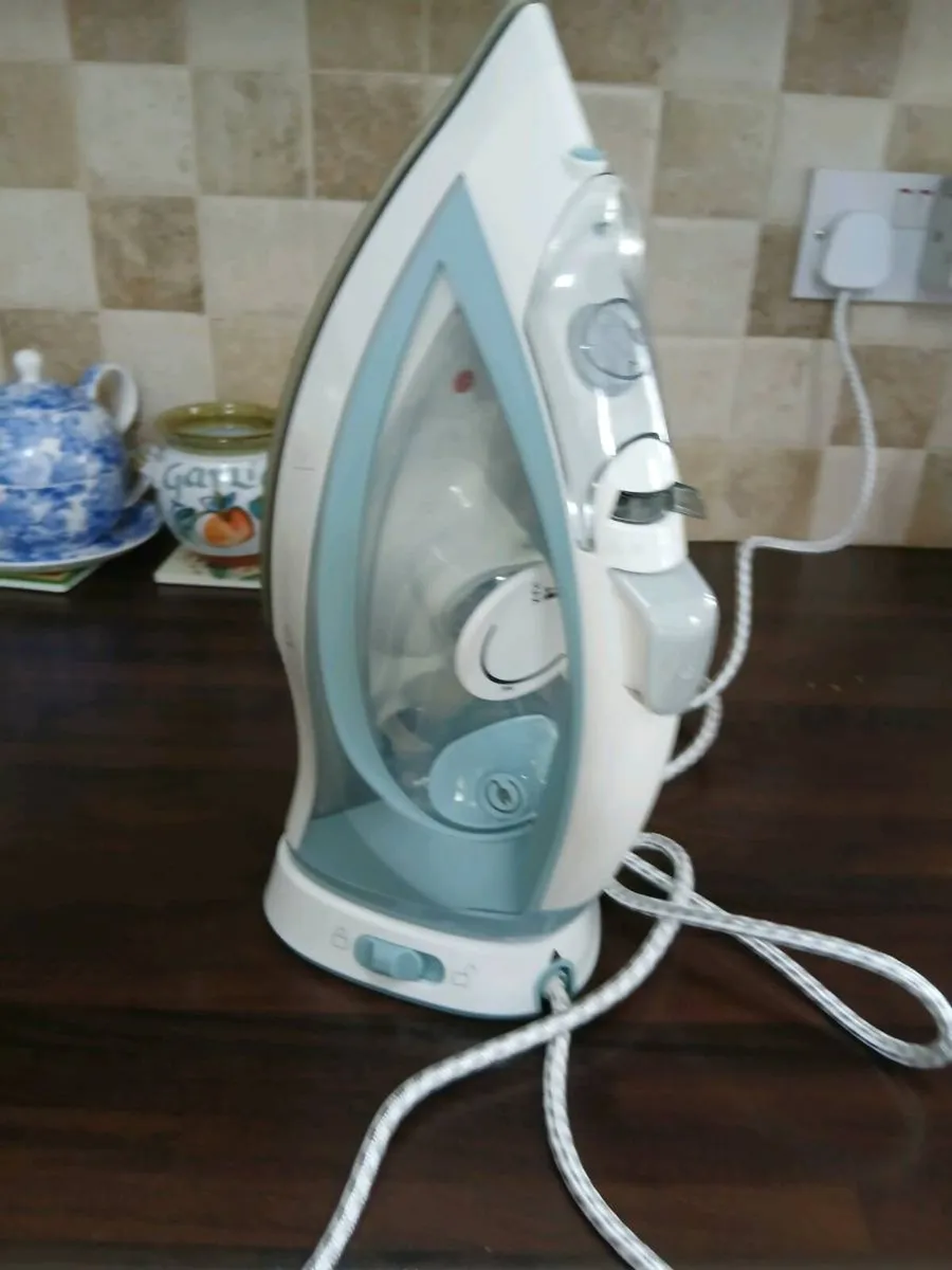 NEW STEAM IRON + IRONING BOARD - Image 3