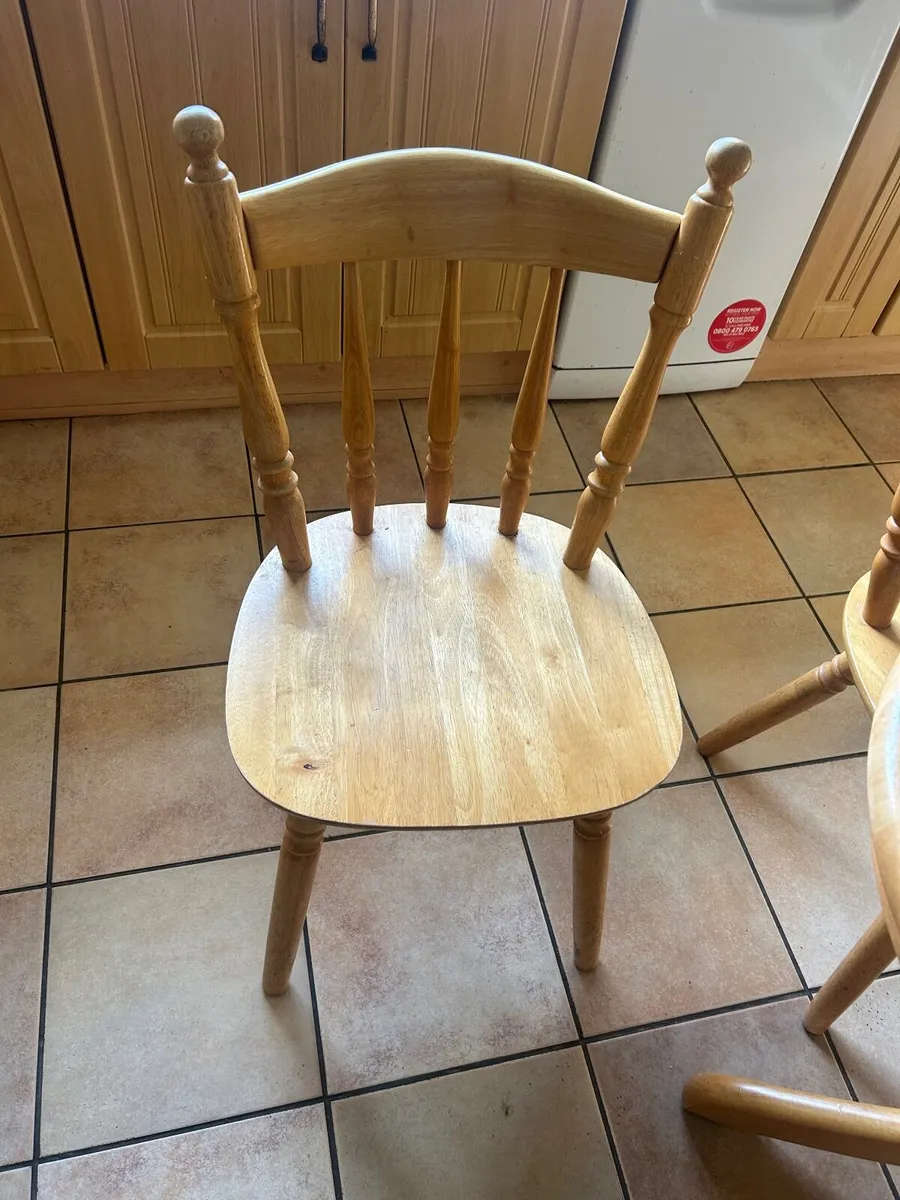 Oak Kitchen table and chairs - Image 3