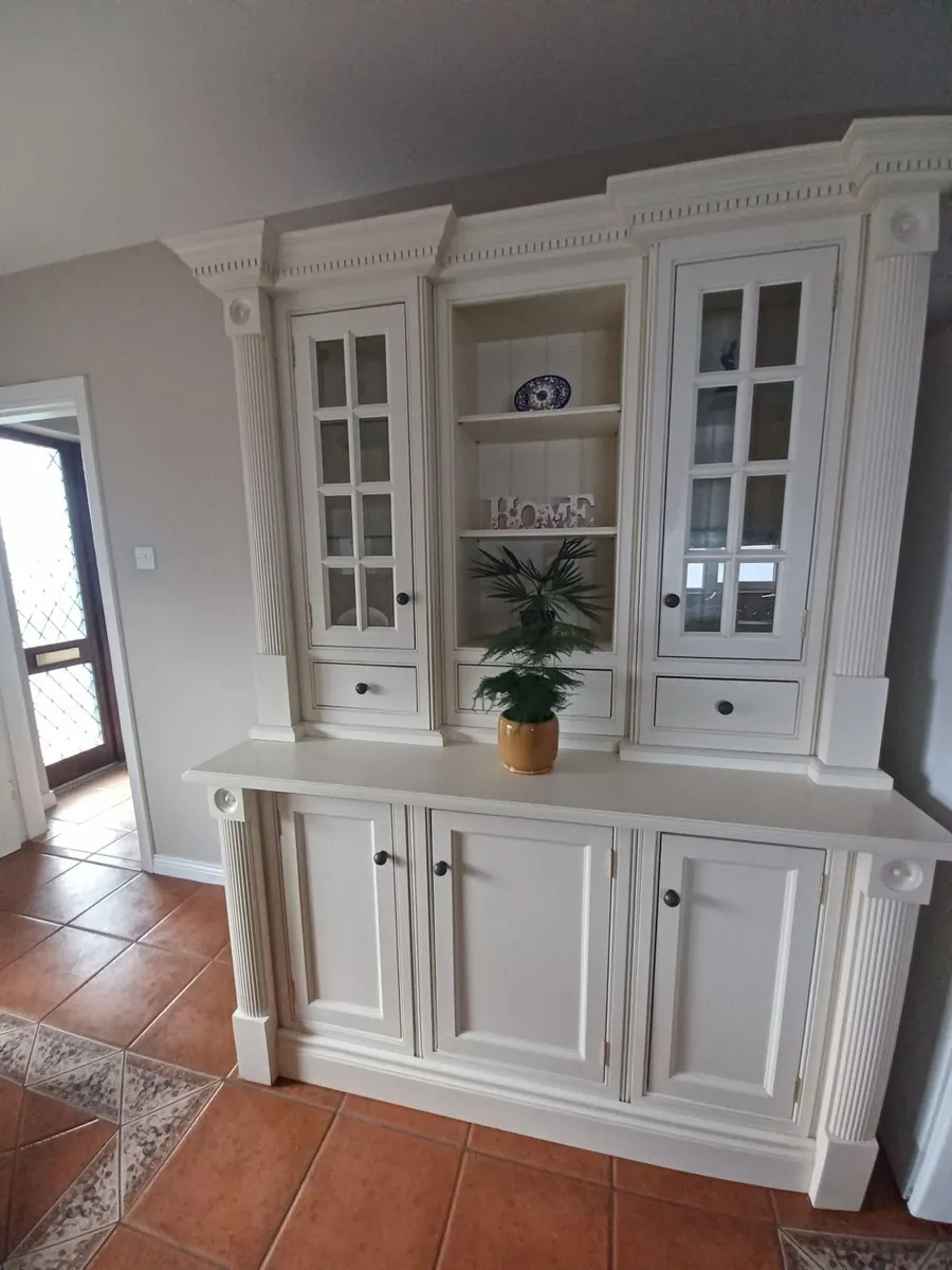 Dresser - Image 2