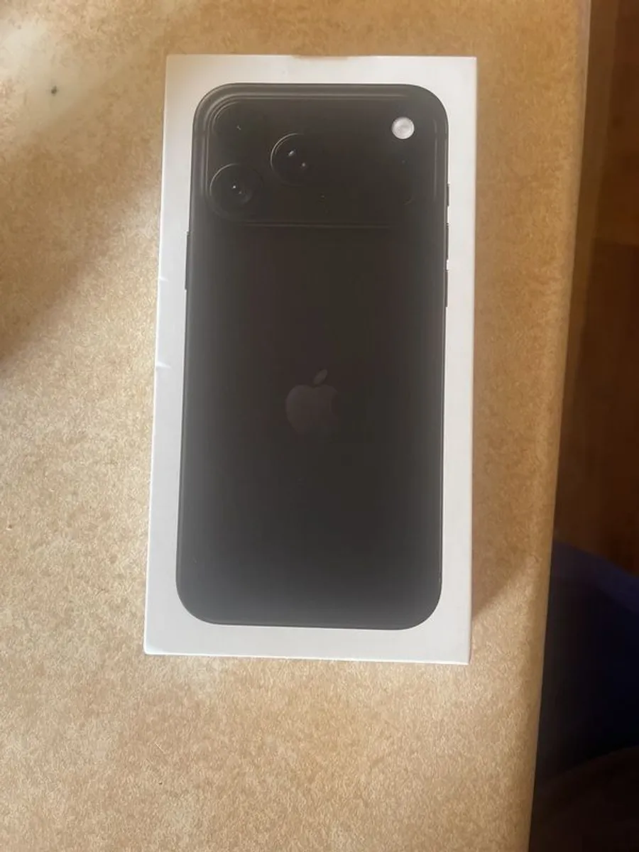 iPhone 18 Pro Max 256 gb Sealed - Image 2