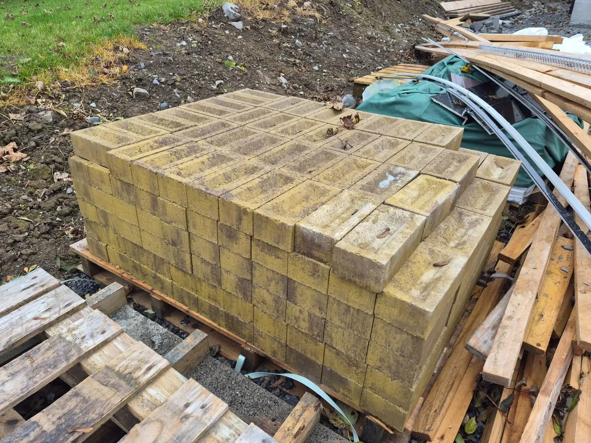 Tobermore Smooth-Facing Multi-Buff Bricks - Image 1