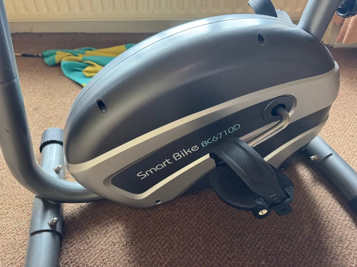 Smart Bike BC6710D stationary exercise bike - Image 2