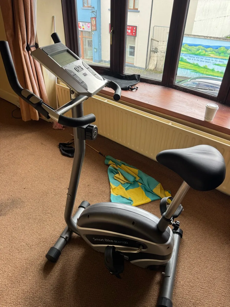 Smart Bike BC6710D stationary exercise bike - Image 3